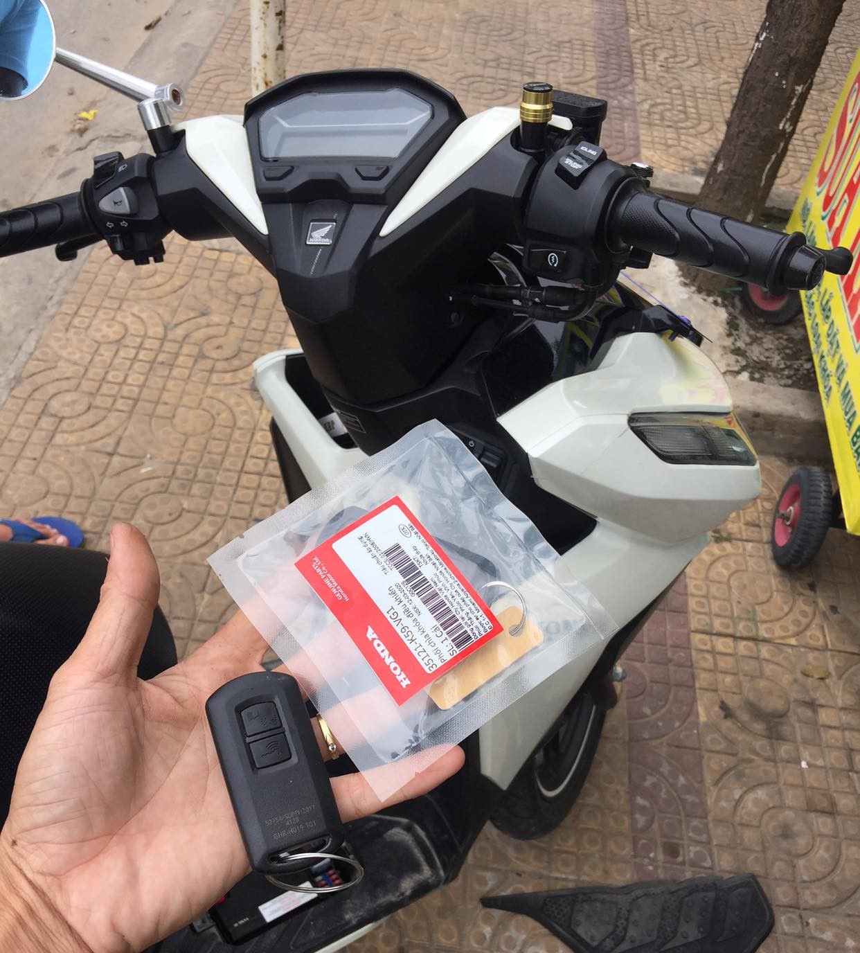 Làm chìa khóa smartkey Vario - Giải pháp an toàn và tiện lợi cho xe của bạn