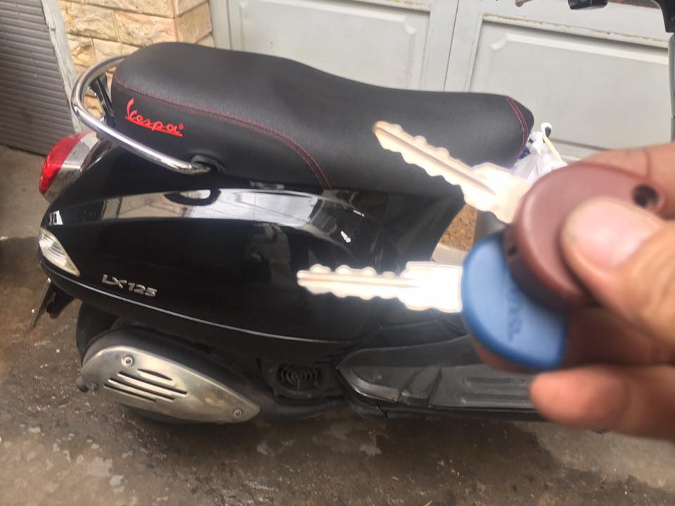 Làm chìa khóa xe Vespa – Khám phá dịch vụ làm chìa khóa chính hãng, an toàn và nhanh chóng tại TPHCM