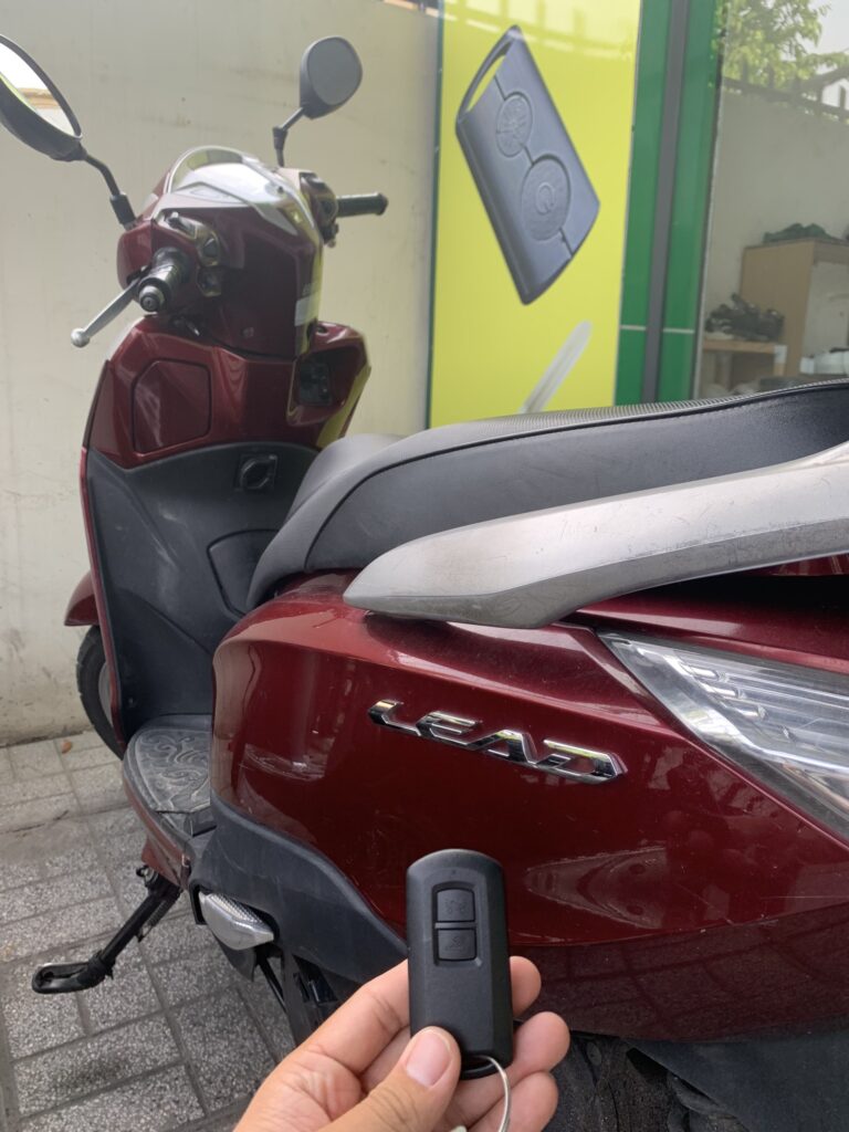 Làm Chìa Khóa Smartkey Lead - Giải Pháp An Toàn và Tiện Ích Cho Xe Của Bạn