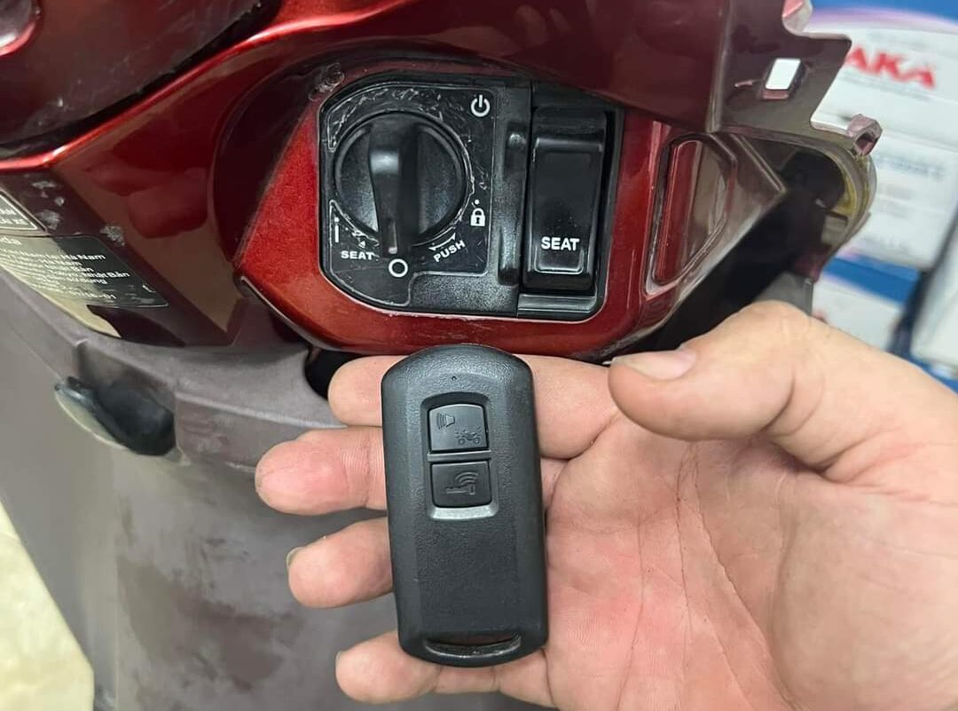 Làm chìa khóa smartkey vision – 2 trường hợp và nhưng