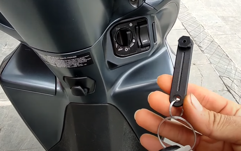 Làm chìa khóa smartkey vision – 2 trường hợp và nhưng