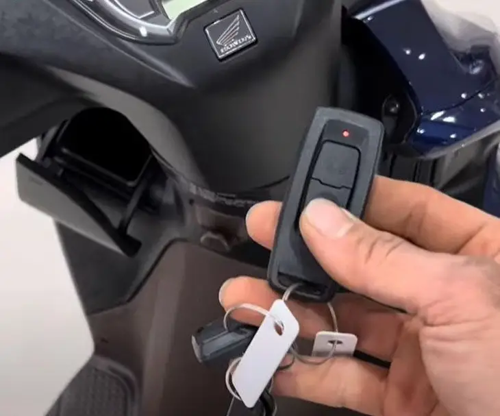 Làm lại chìa khóa smartkey vision Khi Bị Mất Chìa 